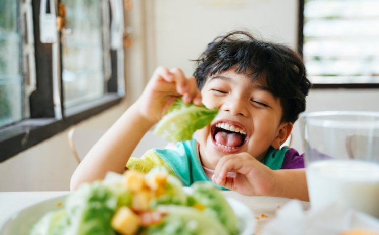 5 Cara untuk Fokus pada Kesehatan Anak Anda Daripada Berat Badannya