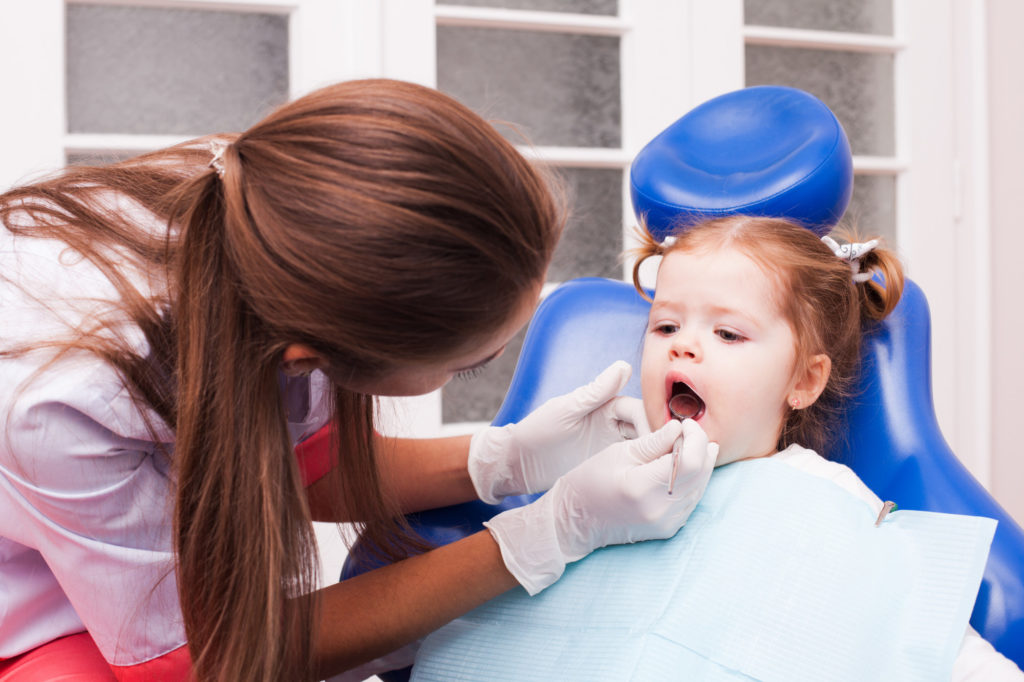 Apa Saja Sih Manfaat Pemeriksaan Gigi Anak?